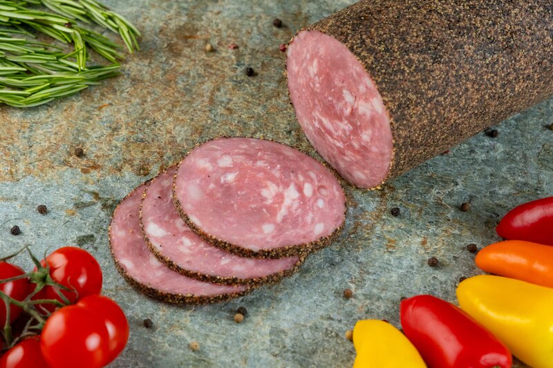 Carmangeriile Carnidoor din piata Gorjului si Veteranilor angajeaza :